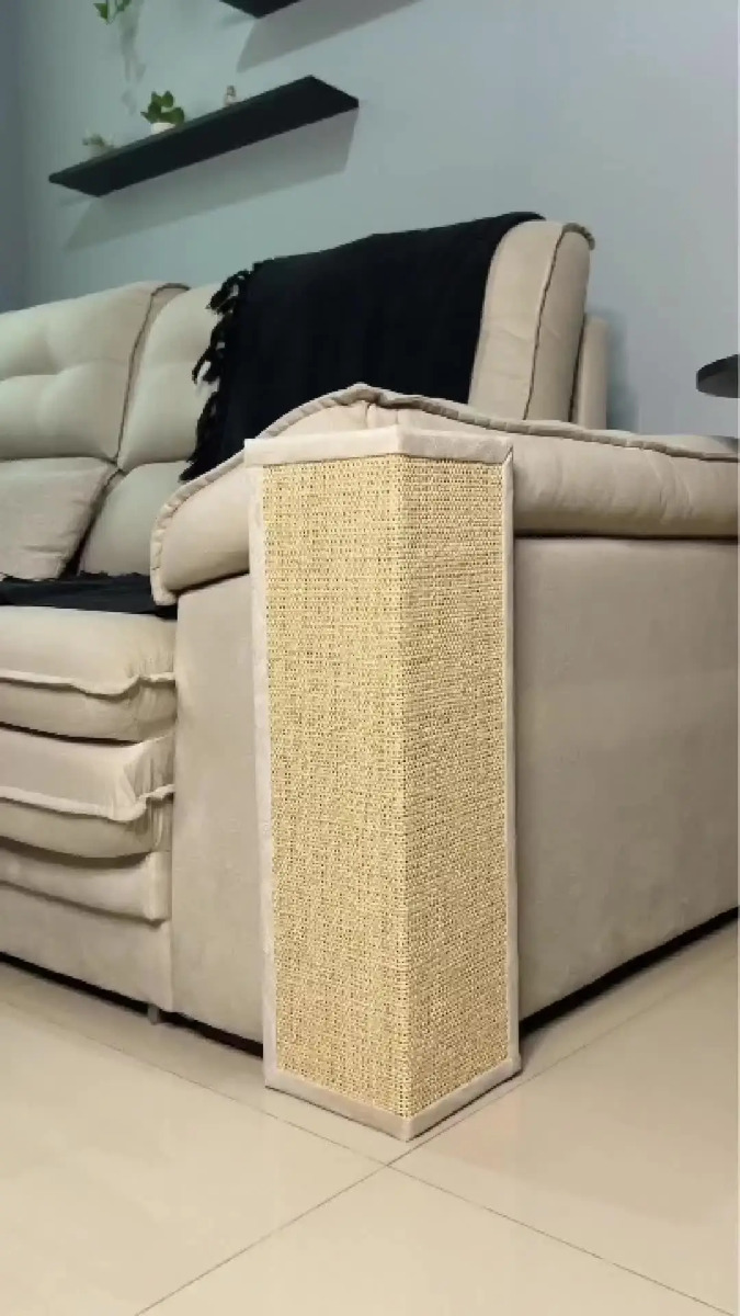 Foto real de arranhador para gatos para observar formato e proporções